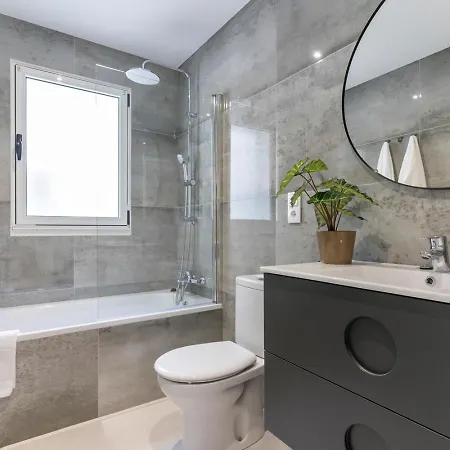 Picasso, 6 Personas, Espacioso Piso De Diseno Apartment Gijon