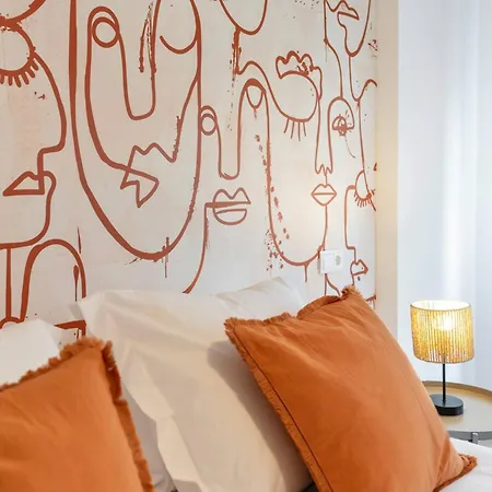Picasso, 6 Personas, Espacioso Piso De Diseno Apartment