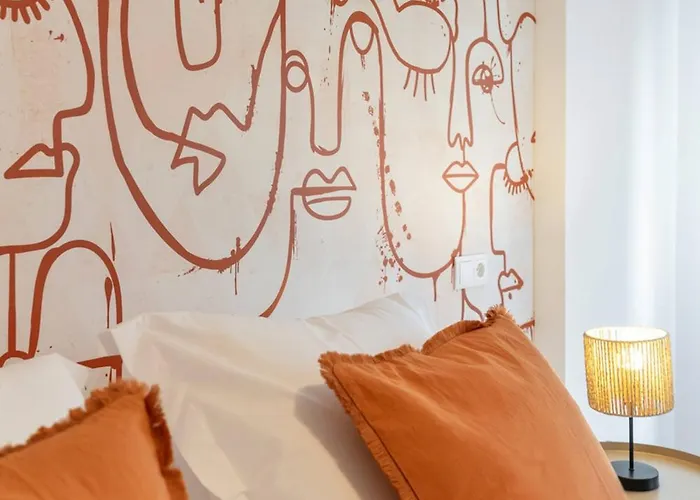 Picasso, 6 Personas, Espacioso Piso De Diseno Διαμέρισμα