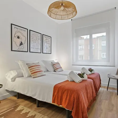 Picasso, 6 Personas, Espacioso Piso De Diseno Apartament *