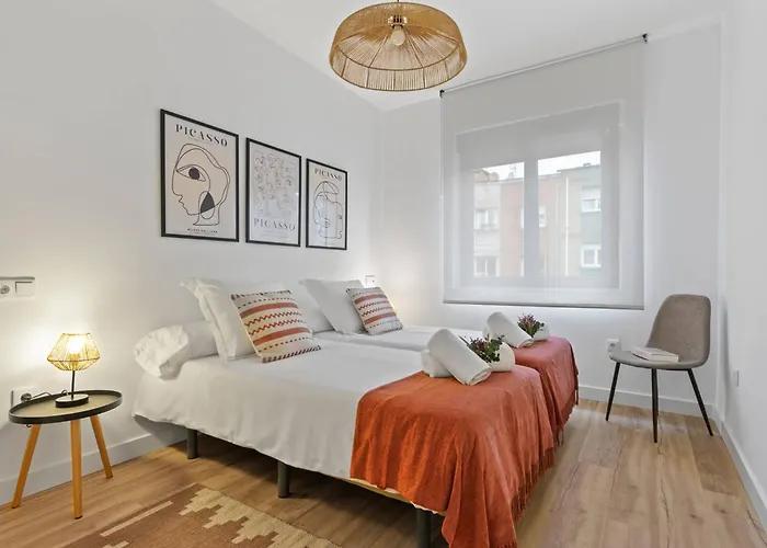 Picasso, 6 Personas, Espacioso Piso De Diseno Apartament *